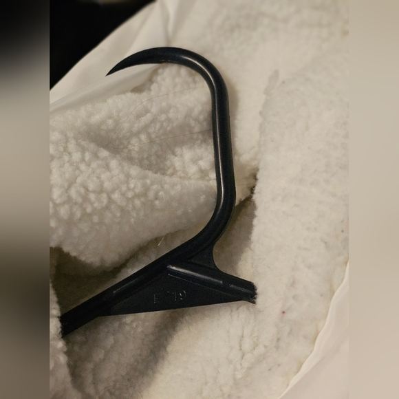 Fabletics Adventure Puffer Coat - Picture 5 of 6